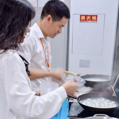 深圳納宏光電與全體員工共度元宵佳節